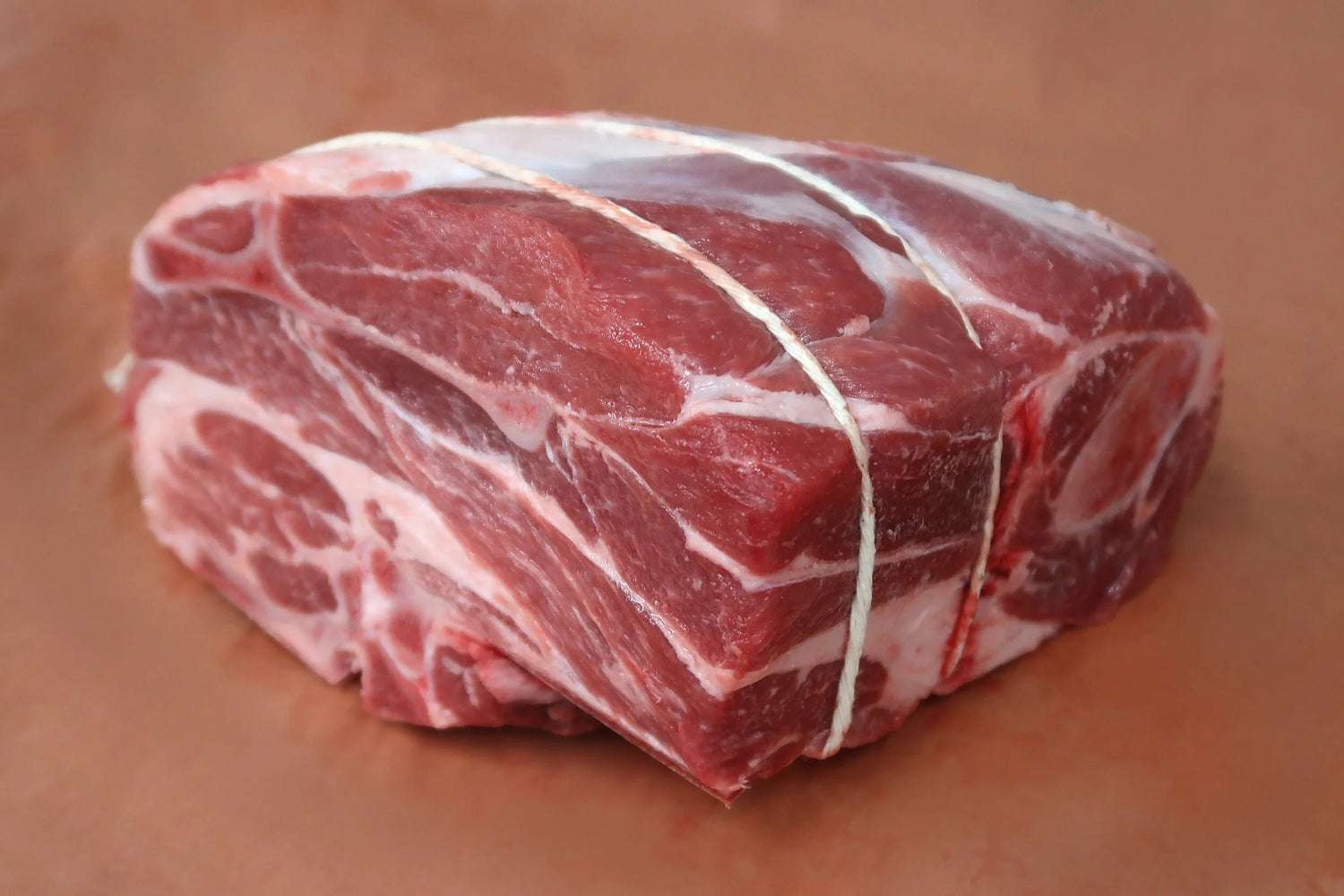 Lamb Chuck / Shoulder Roast, Bone-In